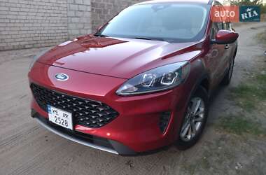 Внедорожник / Кроссовер Ford Escape 2020 в 