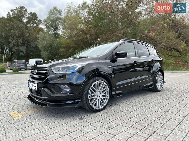 Позашляховик / Кросовер Ford Escape 2016 в 