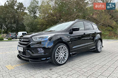 Позашляховик / Кросовер Ford Escape 2016 в 