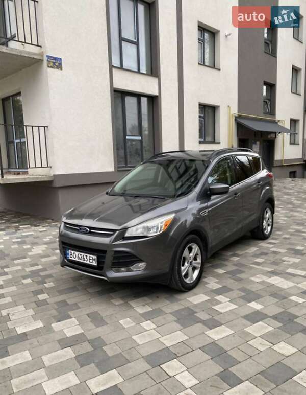 Внедорожник / Кроссовер Ford Escape 2013 в Косове