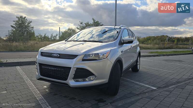 Внедорожник / Кроссовер Ford Escape 2015 в Львове