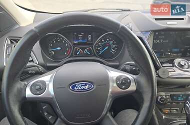 Внедорожник / Кроссовер Ford Escape 2015 в Львове