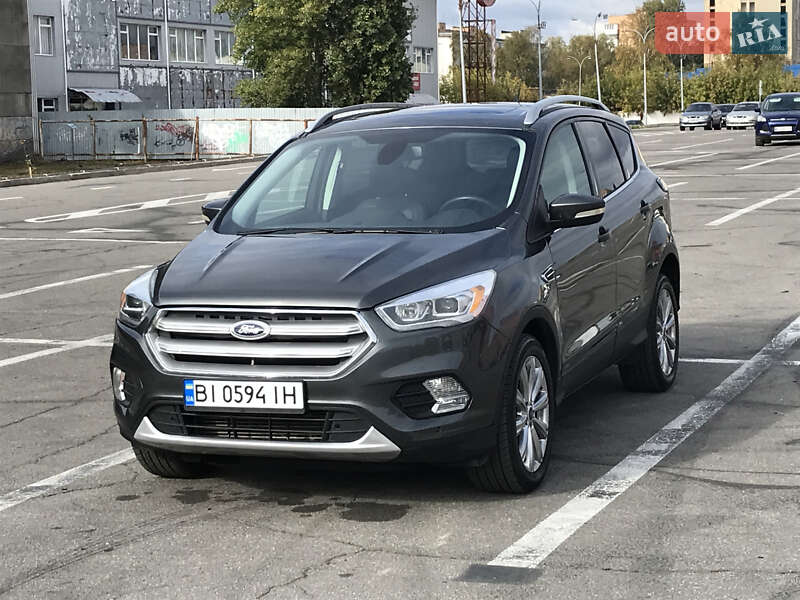 Внедорожник / Кроссовер Ford Escape 2018 в Полтаве