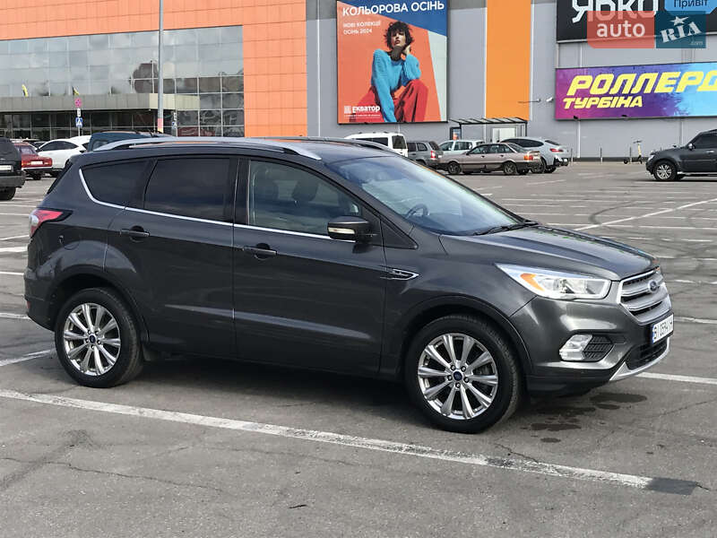 Внедорожник / Кроссовер Ford Escape 2018 в Полтаве