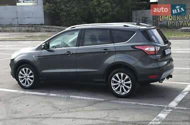 Внедорожник / Кроссовер Ford Escape 2018 в 