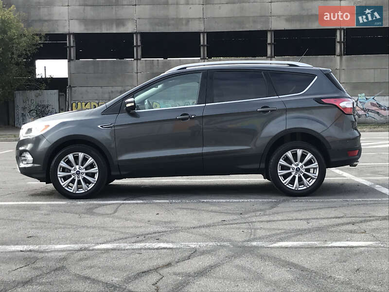 Внедорожник / Кроссовер Ford Escape 2018 в Полтаве