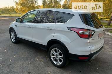 Позашляховик / Кросовер Ford Escape 2017 в Рівному