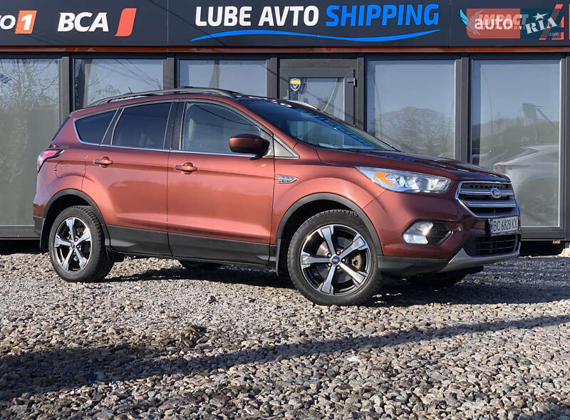 Внедорожник / Кроссовер Ford Escape 2017 в Львове