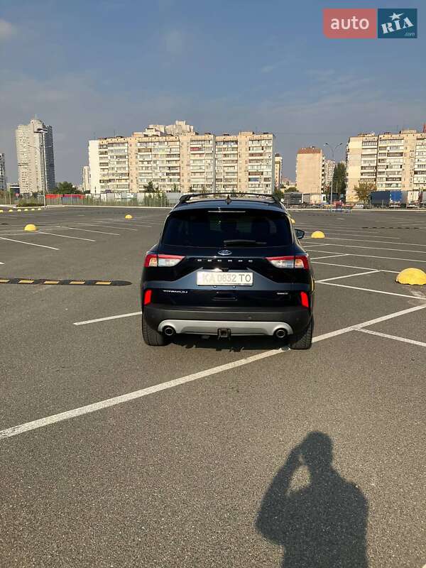 Внедорожник / Кроссовер Ford Escape 2021 в Киеве
