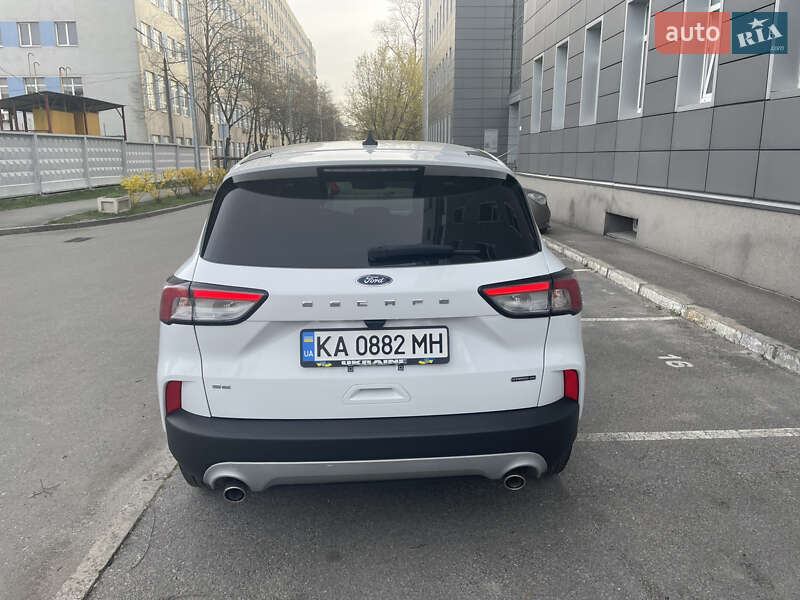 Внедорожник / Кроссовер Ford Escape 2020 в Киеве