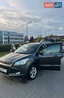 Внедорожник / Кроссовер Ford Escape 2016 в 