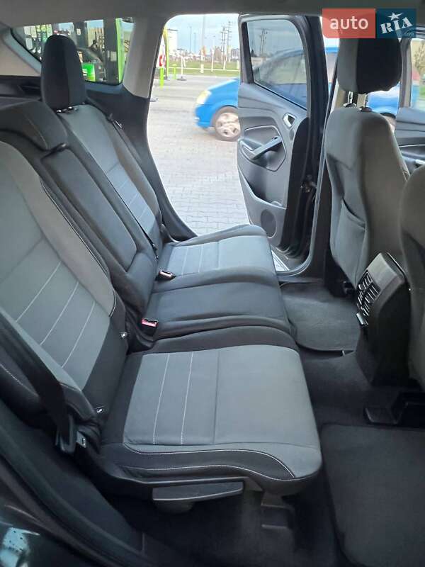 Внедорожник / Кроссовер Ford Escape 2016 в Дубно