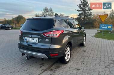 Внедорожник / Кроссовер Ford Escape 2016 в 