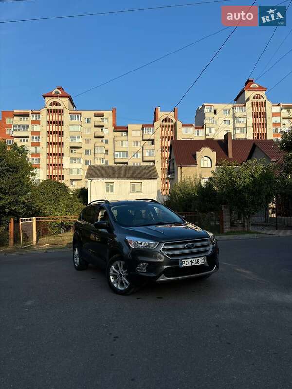 Внедорожник / Кроссовер Ford Escape 2018 в Тернополе