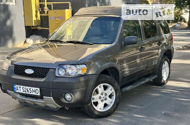 Внедорожник / Кроссовер Ford Escape 2005 в Харькове