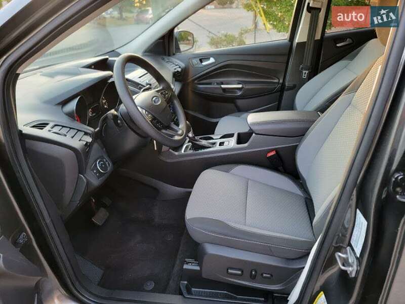 Внедорожник / Кроссовер Ford Escape 2017 в Львове
