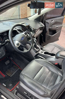 Внедорожник / Кроссовер Ford Escape 2014 в 