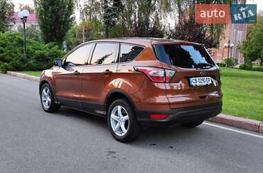 Позашляховик / Кросовер Ford Escape 2016 в Чернігові