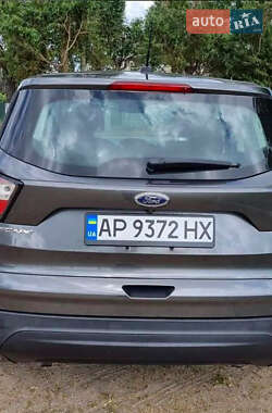 Внедорожник / Кроссовер Ford Escape 2017 в 