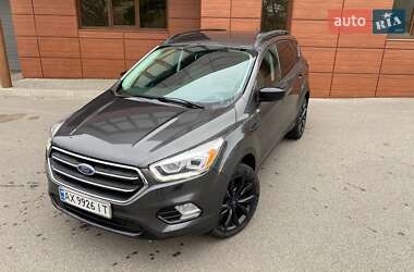 Позашляховик / Кросовер Ford Escape 2017 в Харкові