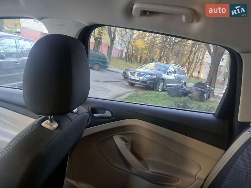 Внедорожник / Кроссовер Ford Escape 2015 в Львове фото 8 Внедорожник / Кроссовер Ford Escape 2015 в Львове