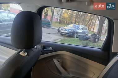 Внедорожник / Кроссовер Ford Escape 2015 в 