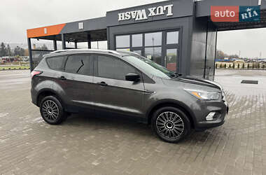 Позашляховик / Кросовер Ford Escape 2018 в Буську