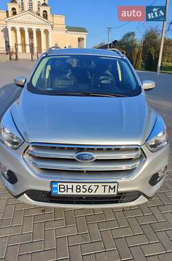 Внедорожник / Кроссовер Ford Escape 2017 в 