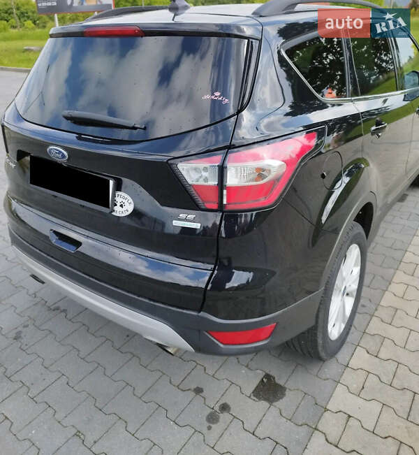 Внедорожник / Кроссовер Ford Escape 2018 в Львове