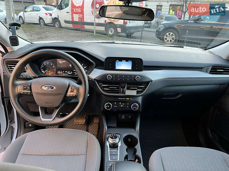 Внедорожник / Кроссовер Ford Escape 2021 в Львове