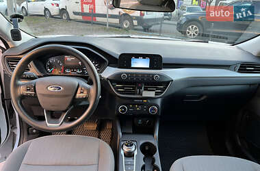 Внедорожник / Кроссовер Ford Escape 2021 в 