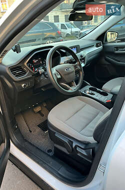 Внедорожник / Кроссовер Ford Escape 2021 в 