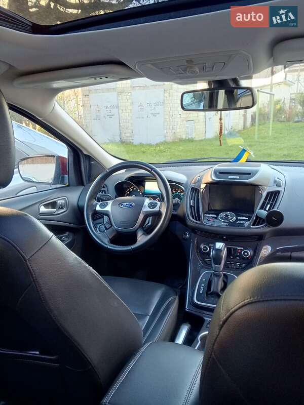 Внедорожник / Кроссовер Ford Escape 2013 в Стрые