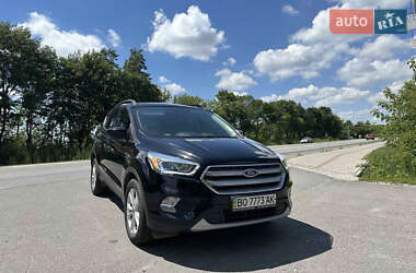 Внедорожник / Кроссовер Ford Escape 2018 в Тернополе