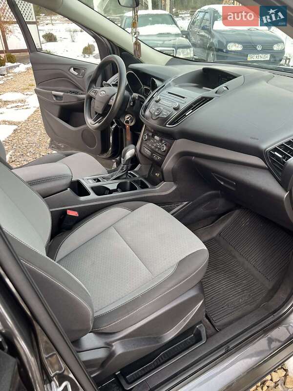 Внедорожник / Кроссовер Ford Escape 2018 в Буковеле