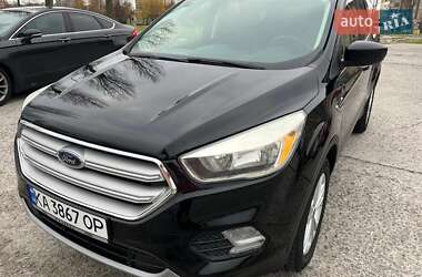 Внедорожник / Кроссовер Ford Escape 2016 в 