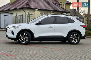 Внедорожник / Кроссовер Ford Escape 2023 в 