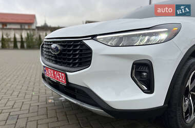 Внедорожник / Кроссовер Ford Escape 2023 в 