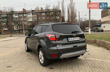 Внедорожник / Кроссовер Ford Escape 2017 в 