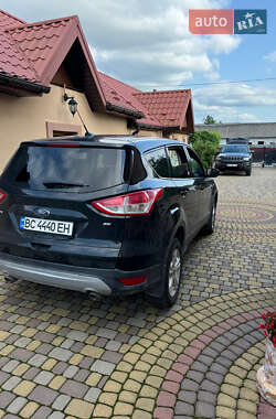 Внедорожник / Кроссовер Ford Escape 2015 в 