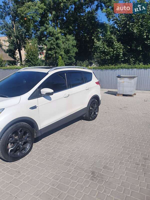 Внедорожник / Кроссовер Ford Escape 2013 в Староконстантинове