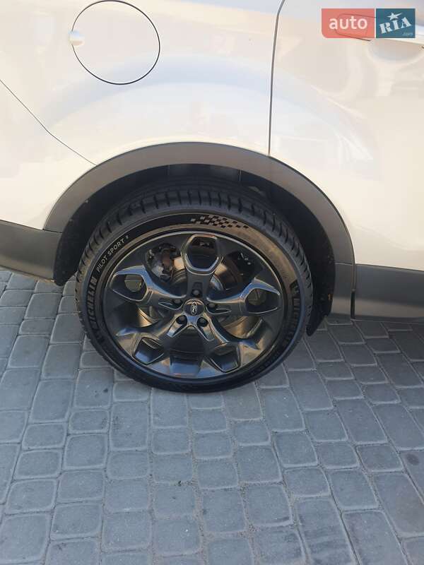Внедорожник / Кроссовер Ford Escape 2013 в Староконстантинове