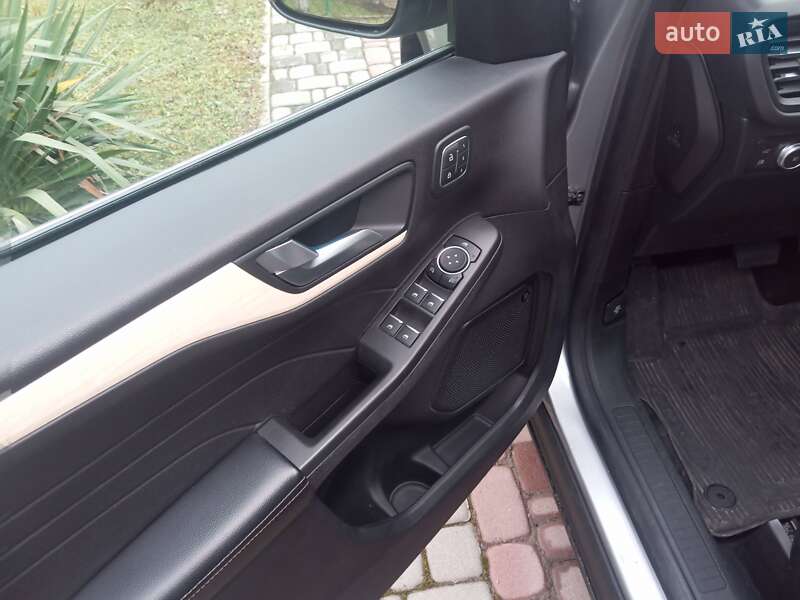 Внедорожник / Кроссовер Ford Escape 2021 в Николаеве