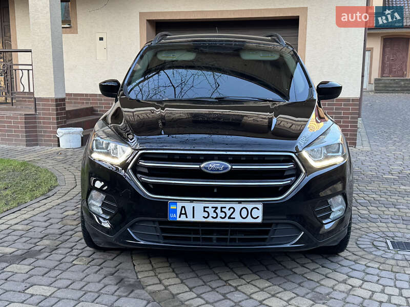 Внедорожник / Кроссовер Ford Escape 2016 в Львове