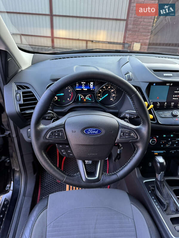 Внедорожник / Кроссовер Ford Escape 2016 в Львове