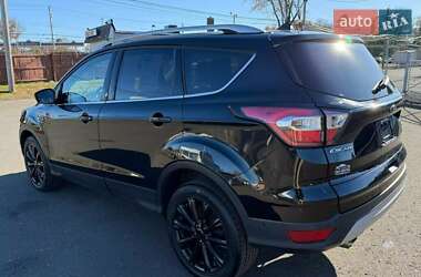 Внедорожник / Кроссовер Ford Escape 2019 в 