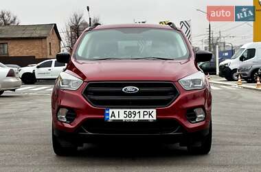 Внедорожник / Кроссовер Ford Escape 2016 в 