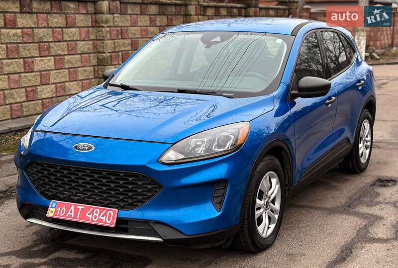 Внедорожник / Кроссовер Ford Escape 2020 в 