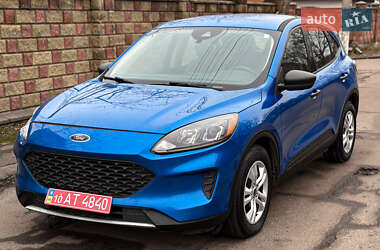 Внедорожник / Кроссовер Ford Escape 2020 в 
