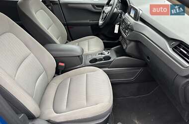 Внедорожник / Кроссовер Ford Escape 2020 в 